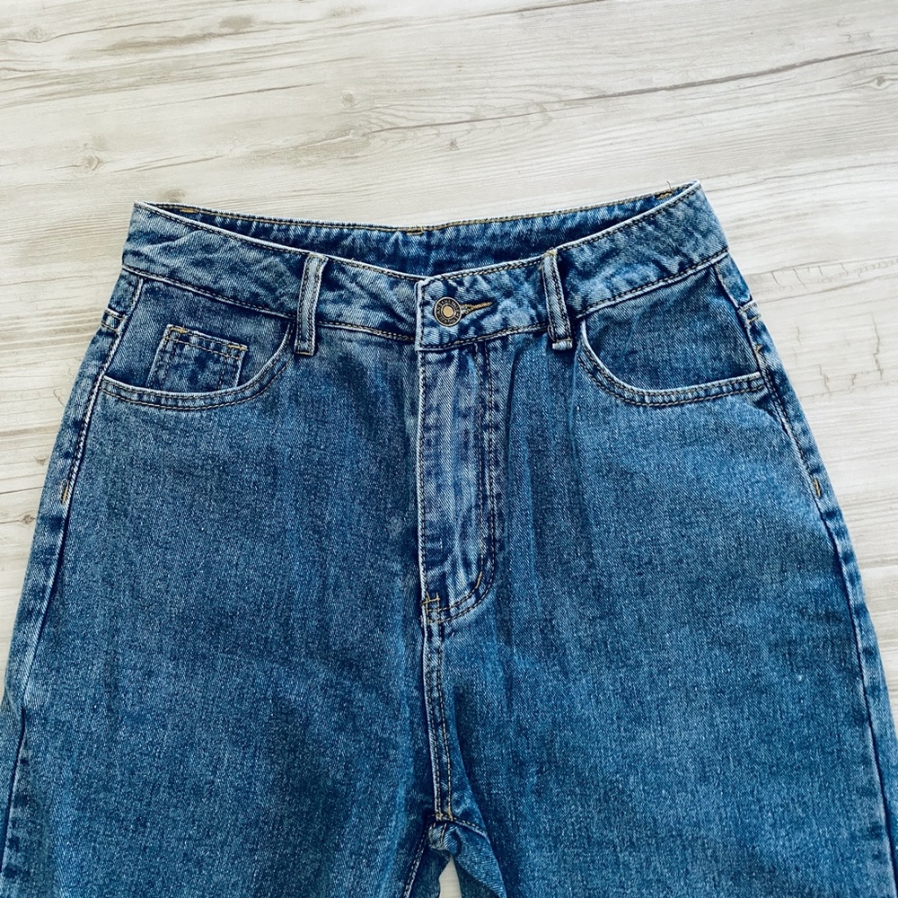 High Rise Mom Jeans - Picture 6 of 7